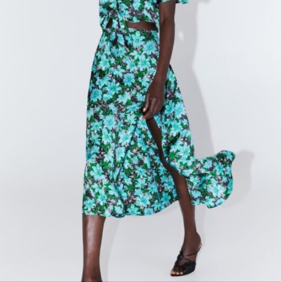 Zara Green Blue Floral Midi Satin Skirt with Split Size M EUC - Picture 2 of 9